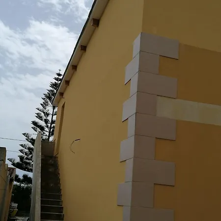 Ros 2 Guest house