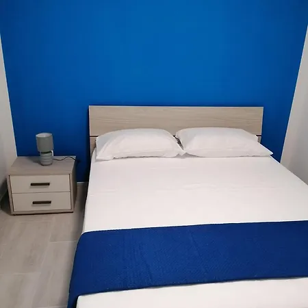 Ros 2 Guest house *